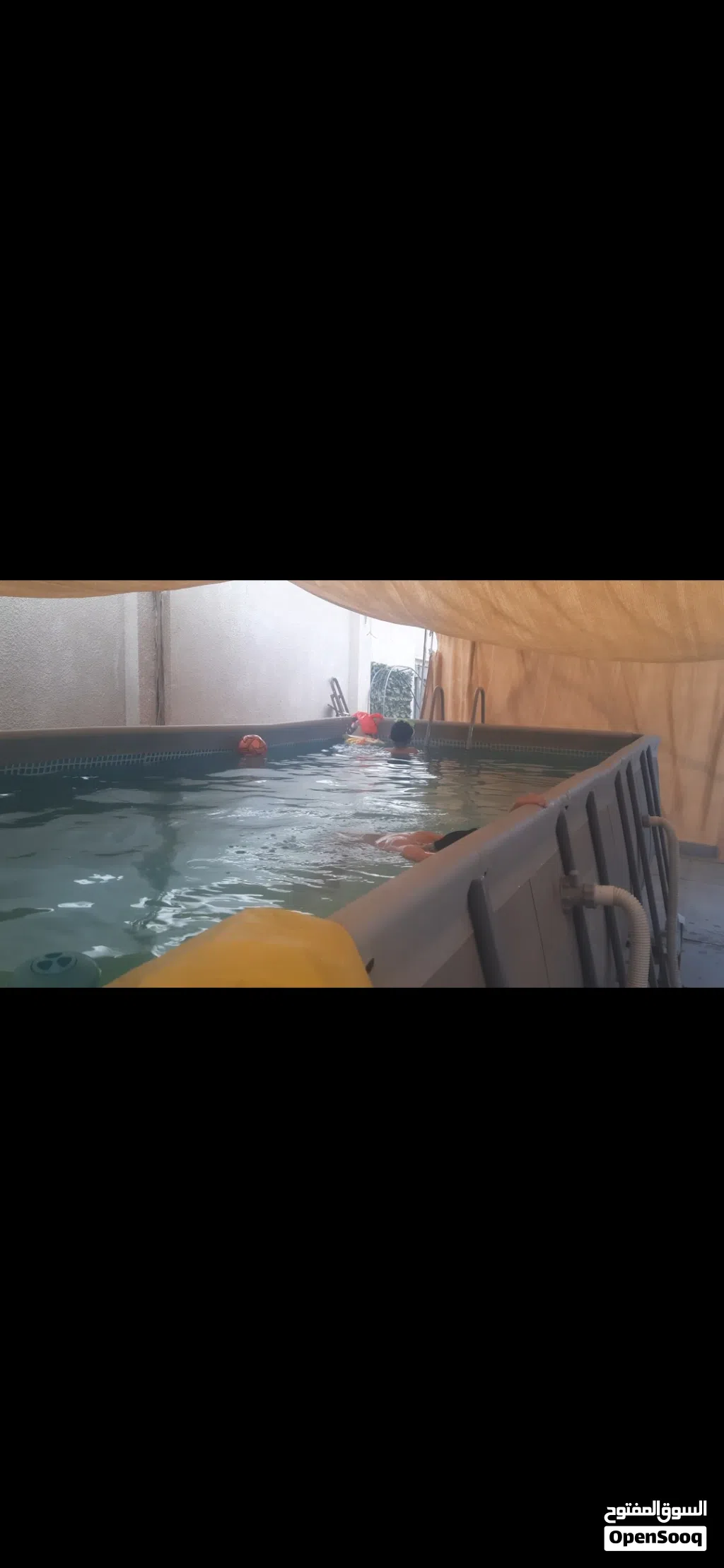 مسبح كبير من شركة انتكس مع كامل الملحقات فلتر وقارب