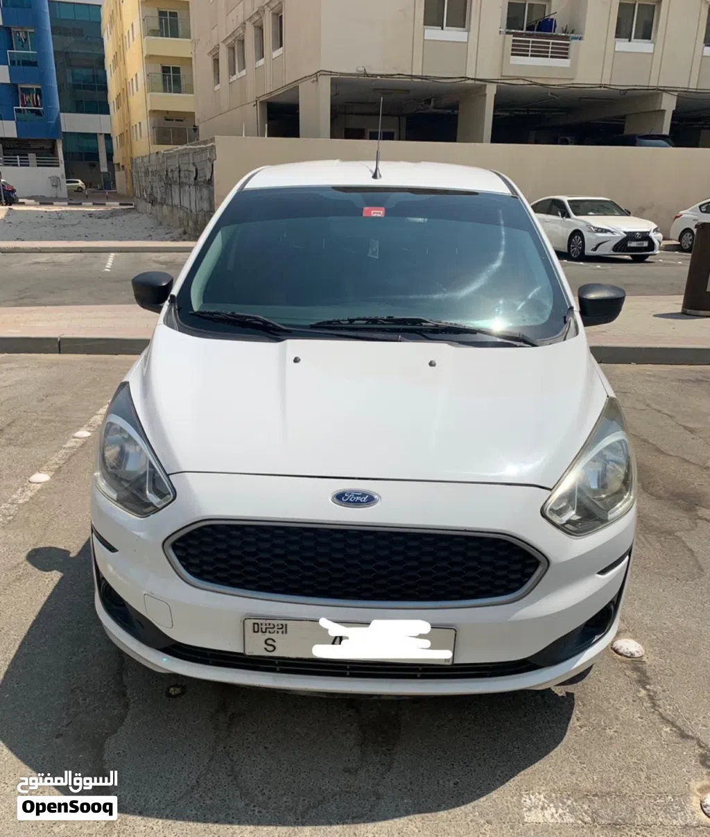 فورد فيجو Standard