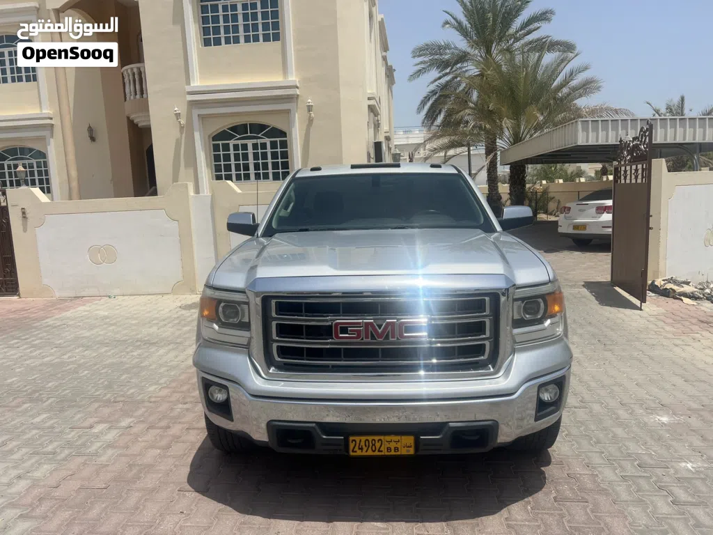 GMC Sierra Standard