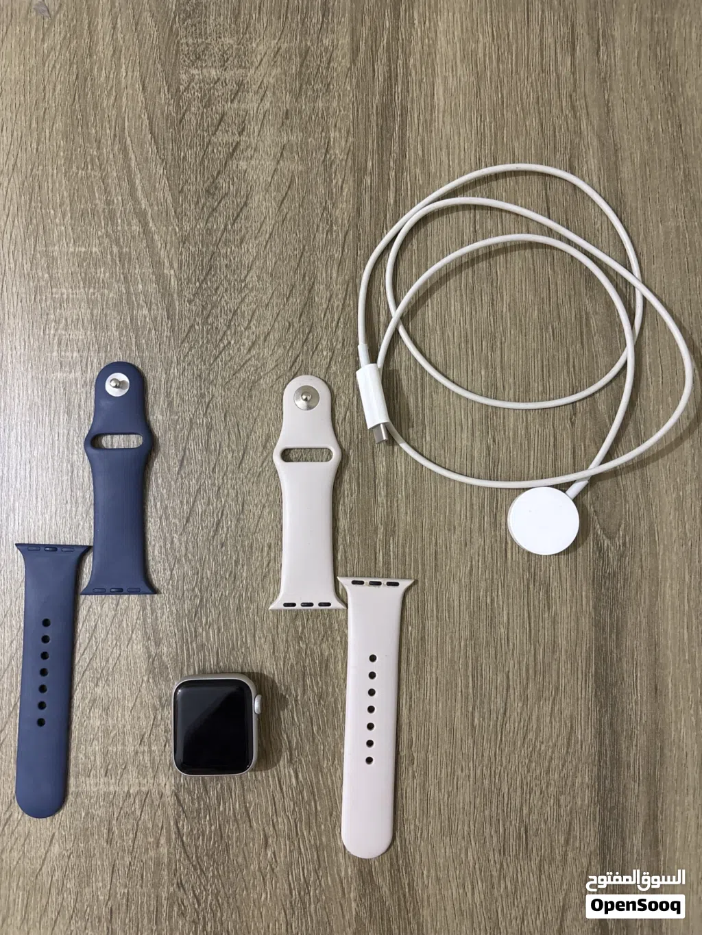 Apple Watch SE (GPS) (2nd Generation)ابل واتش بحاله ممتازة