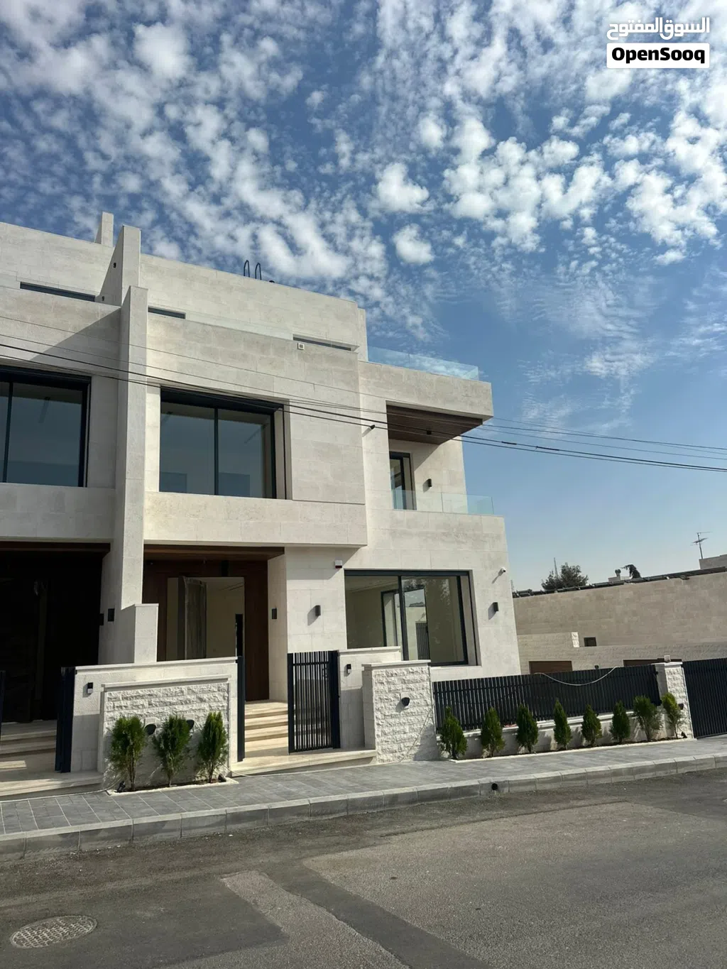 فيلا للبيع دابوق تشطيبات عالية جدا تستحق المشاهده