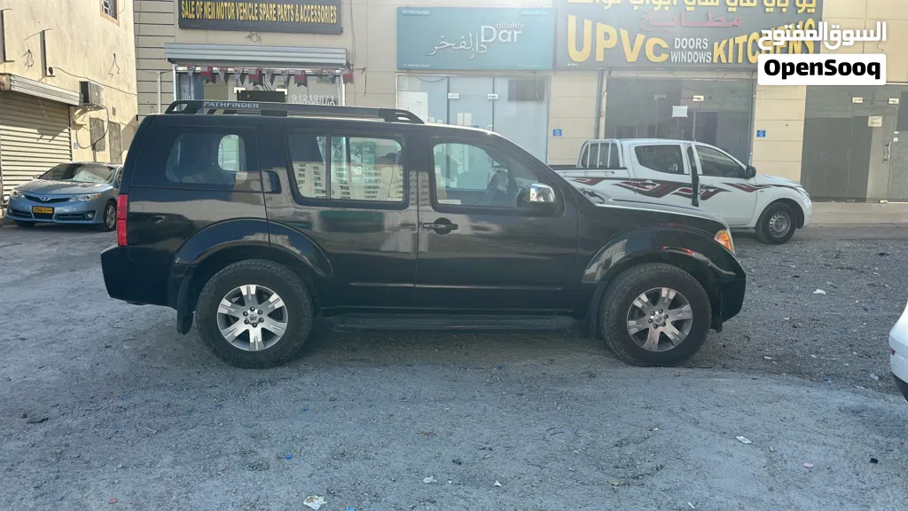 Nissan Pathfinder XE