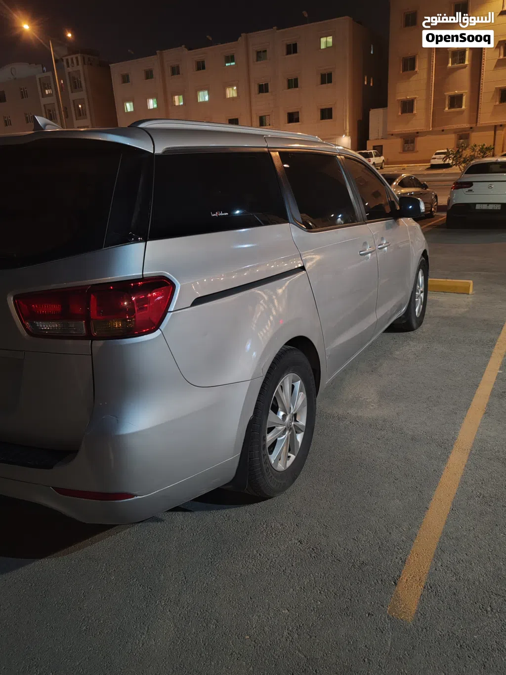 Kia Carnival Standard