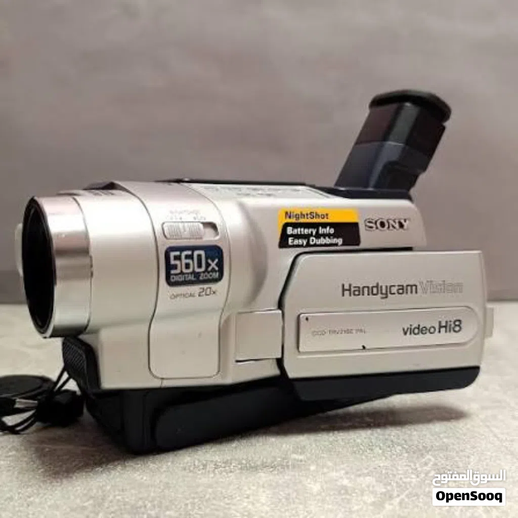 كاميرا Sony CCD-TRV218E Hi8 مستعملة وبحاله نظيفه جداً