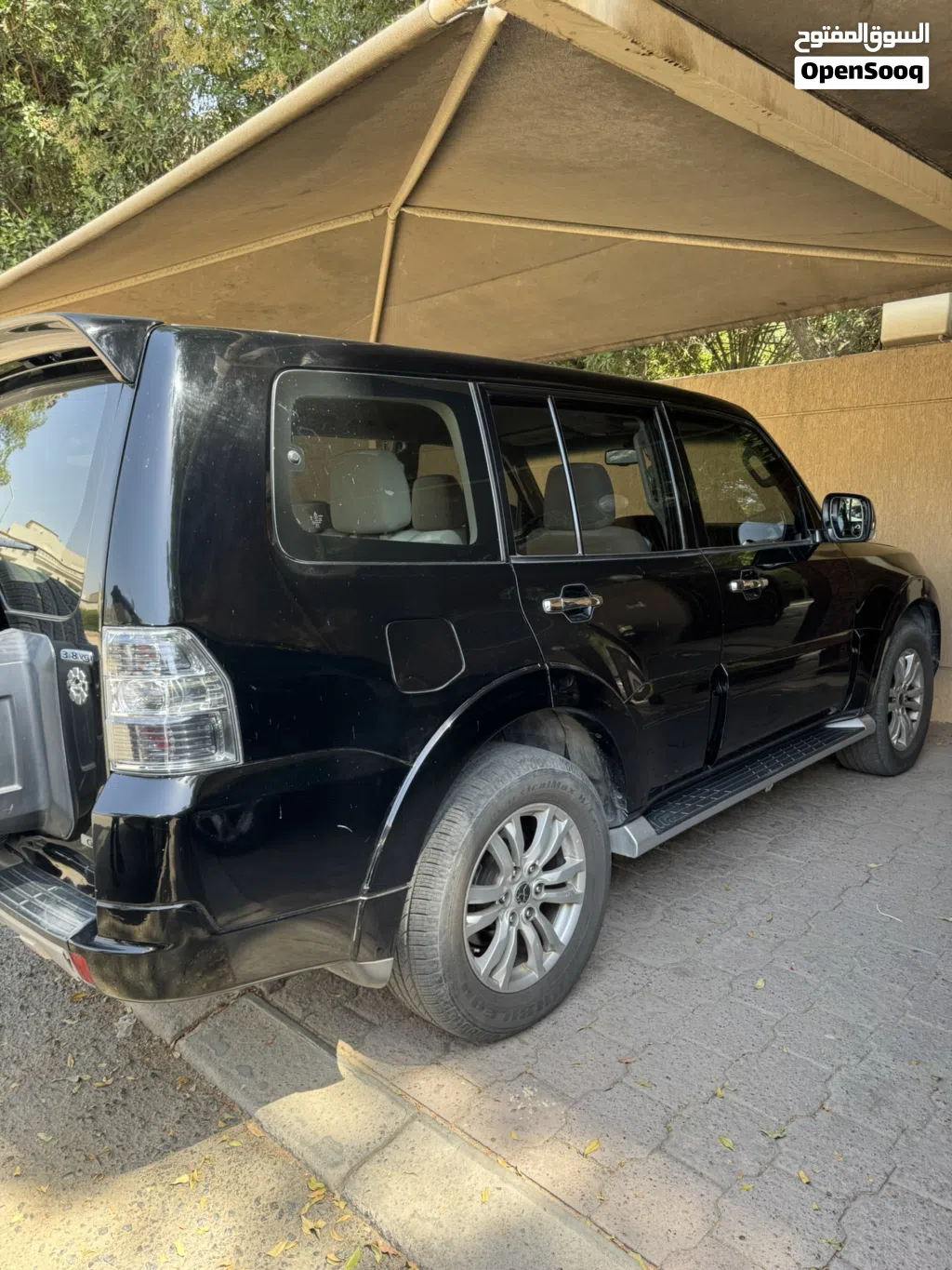 ميتسوبيشي باجيرو GLS