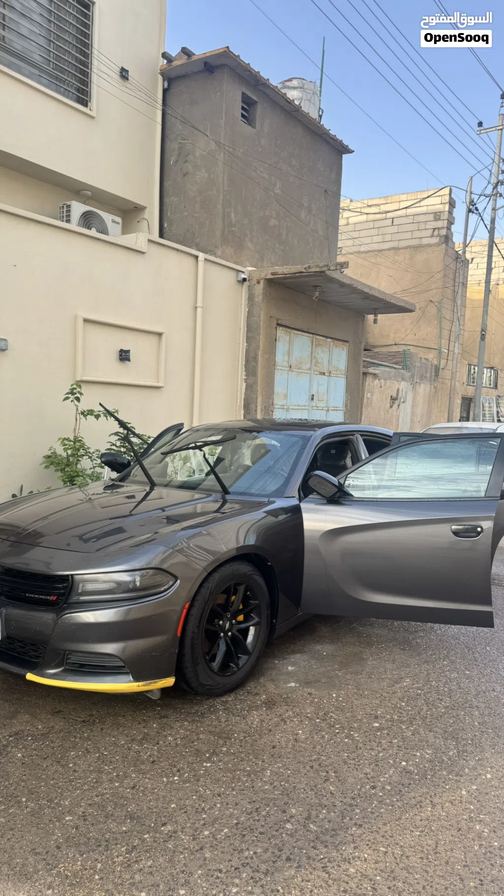 دۆج چارجر ⁦SXT⁩