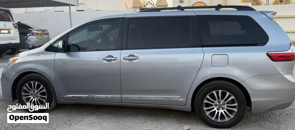 Toyota Sienna XLE