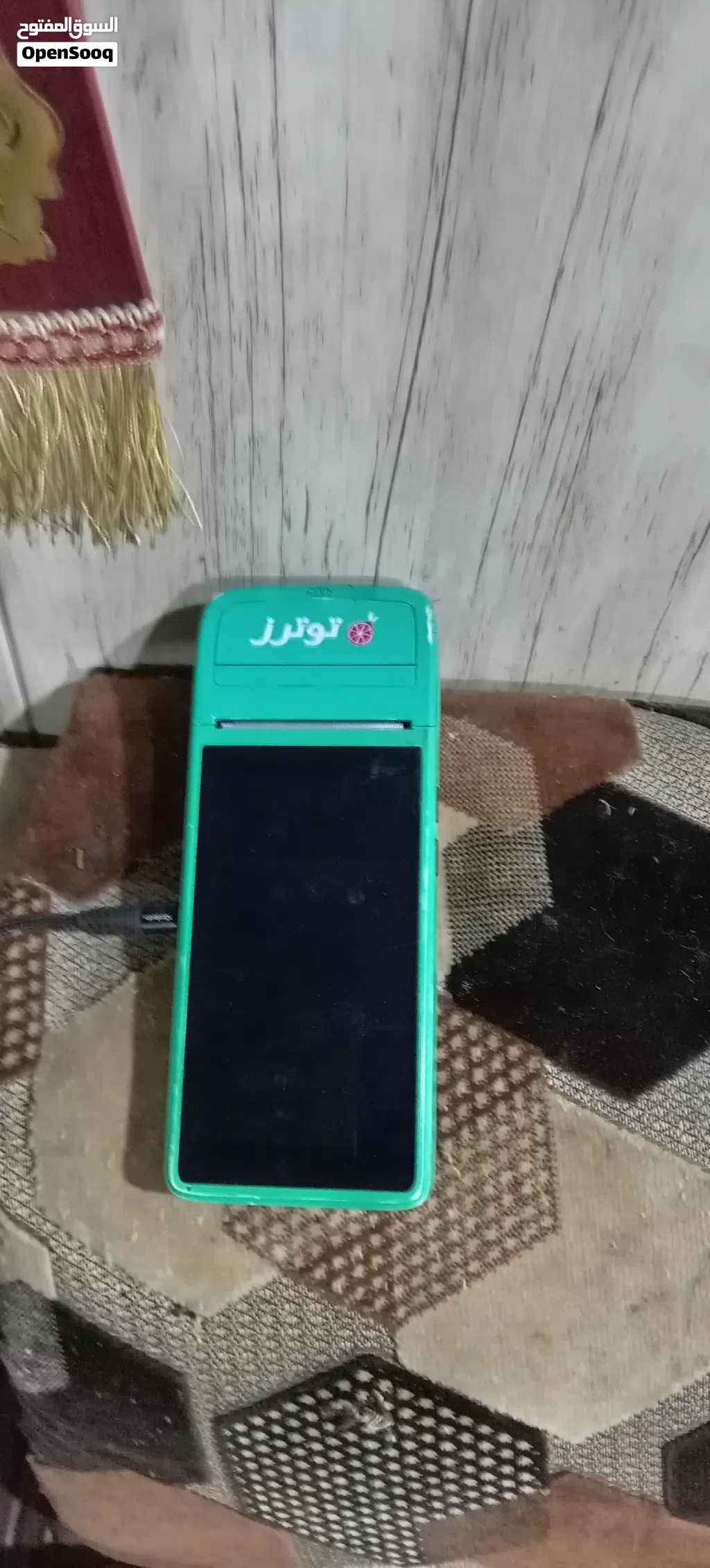 عندي هذا نقال ويستخدم للمطاعم برامج كلكسي عوزه بس بطاريه وسعرهه 5 بطاريه