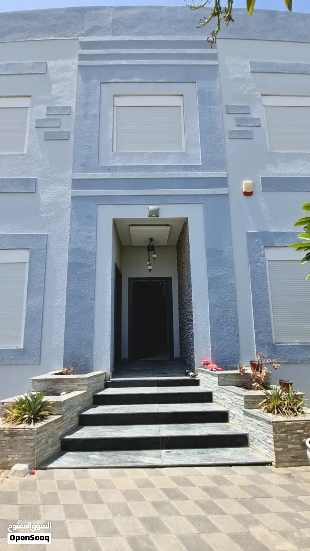 فيلا راقية للإيجار في المعبيلة الثامنة. Elegant Villa for Rent in Al Maabilah 8