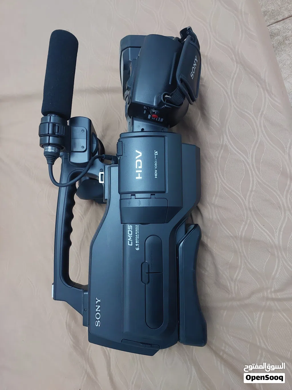 كاميرا Sony HVR-HD1000E. للبيع