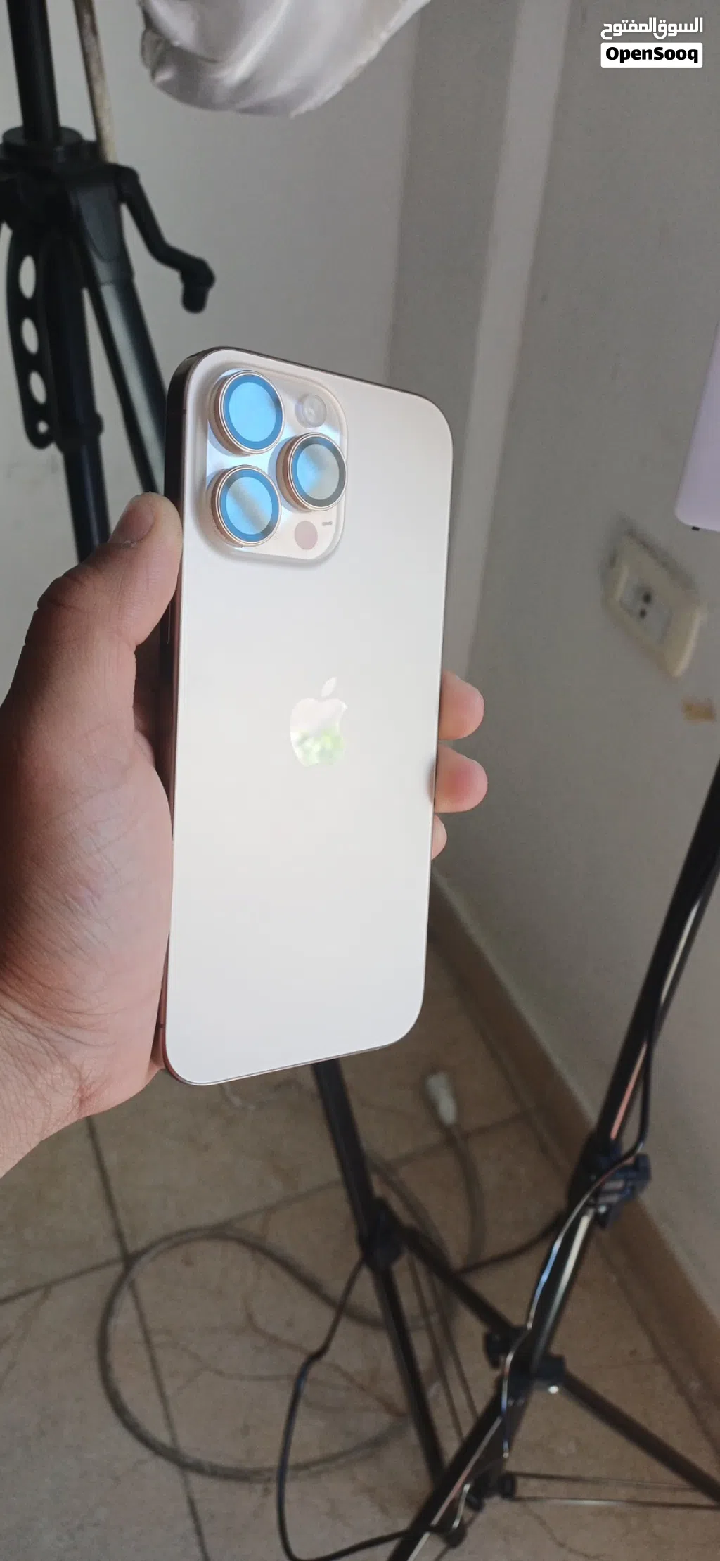 iPhone 16 Pro Max 256GB ذهبي خطين بطارية 93% نظافة وكالة