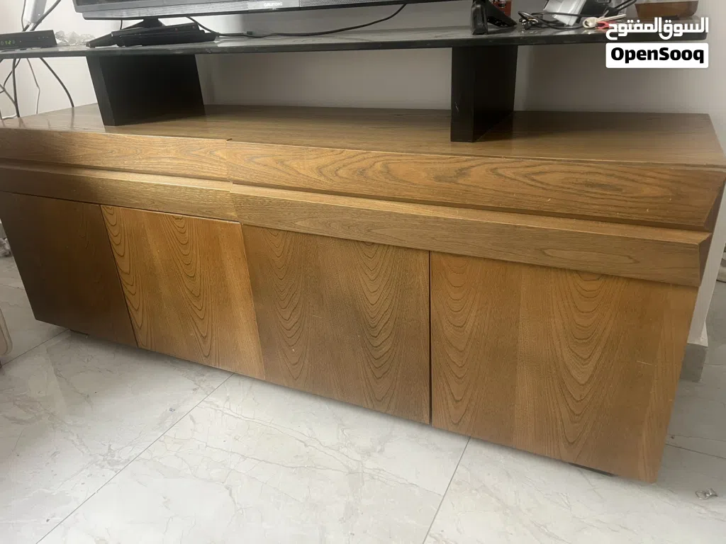 طاولتين زان حاجة متينة ونازكة