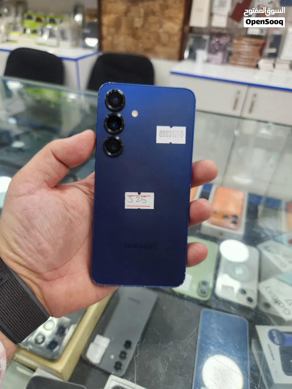 Samsung S25 بحالة ممتازة بسعر مميز جدا