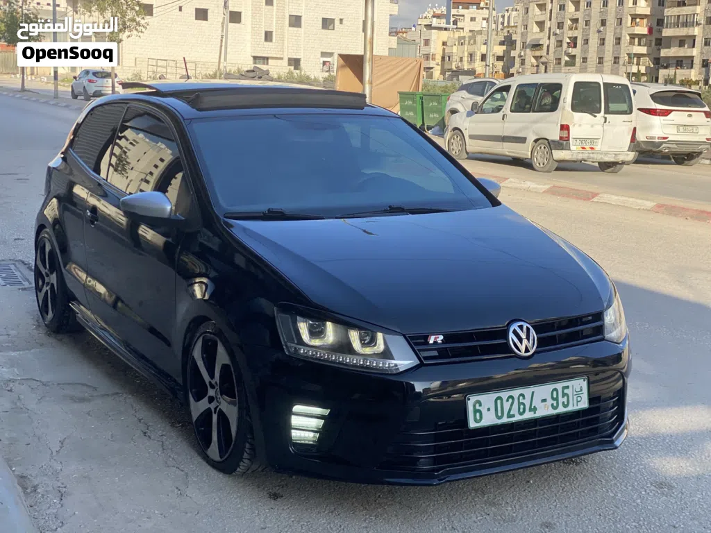 فولكسفاغن بولو Standard