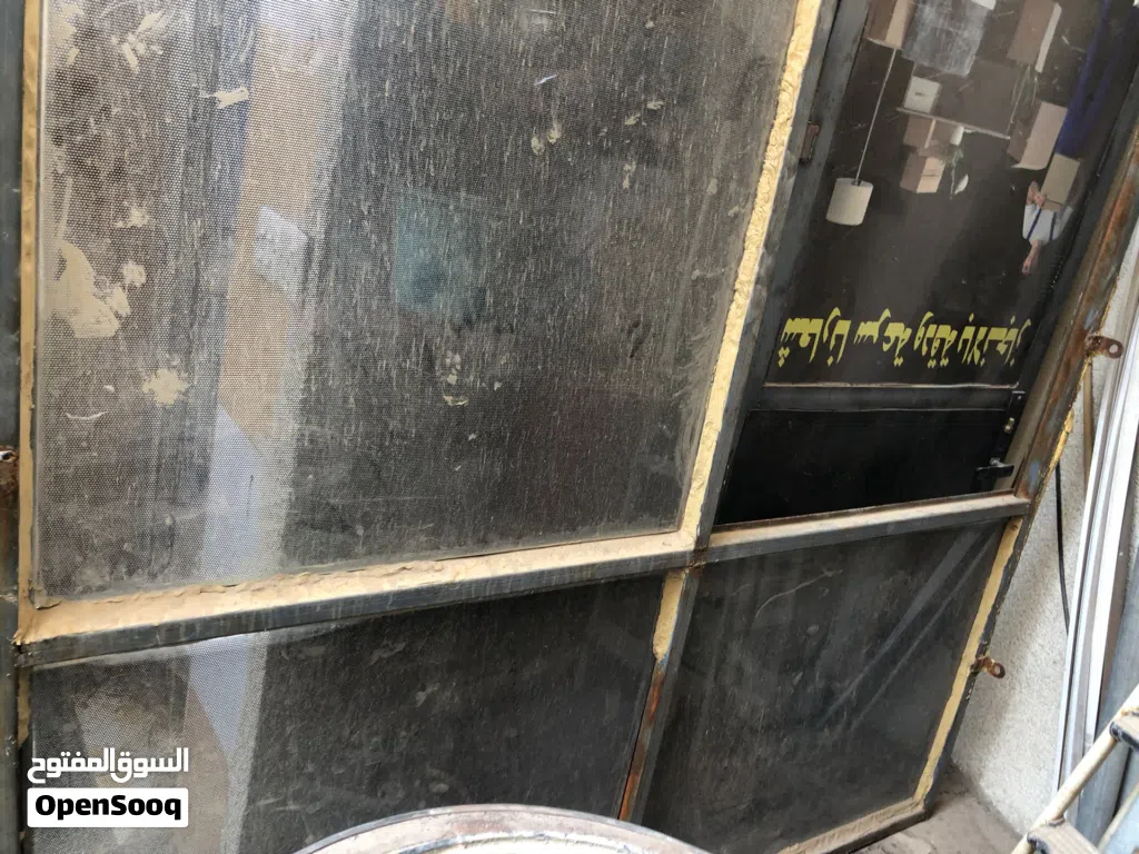 واجهة محل او كهوة جام خانة وباب