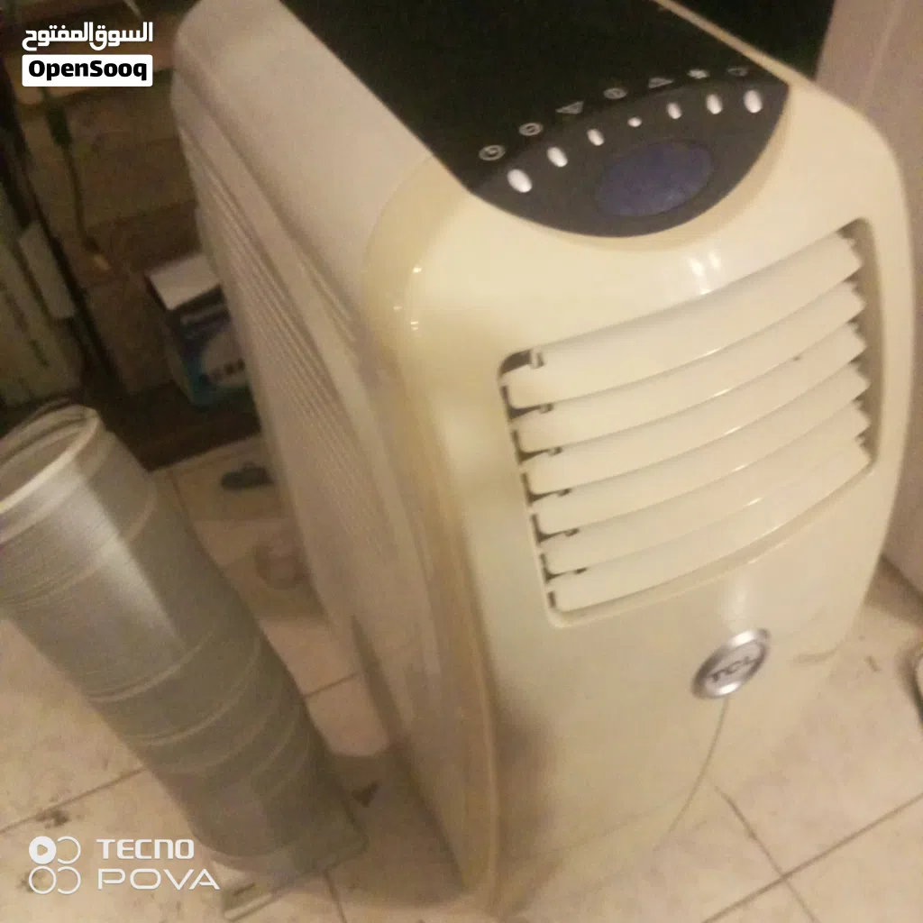مكيف غاز واحد طن متحرك مع كامل معداته بحالة الجديد تبريد ثلج للبيع