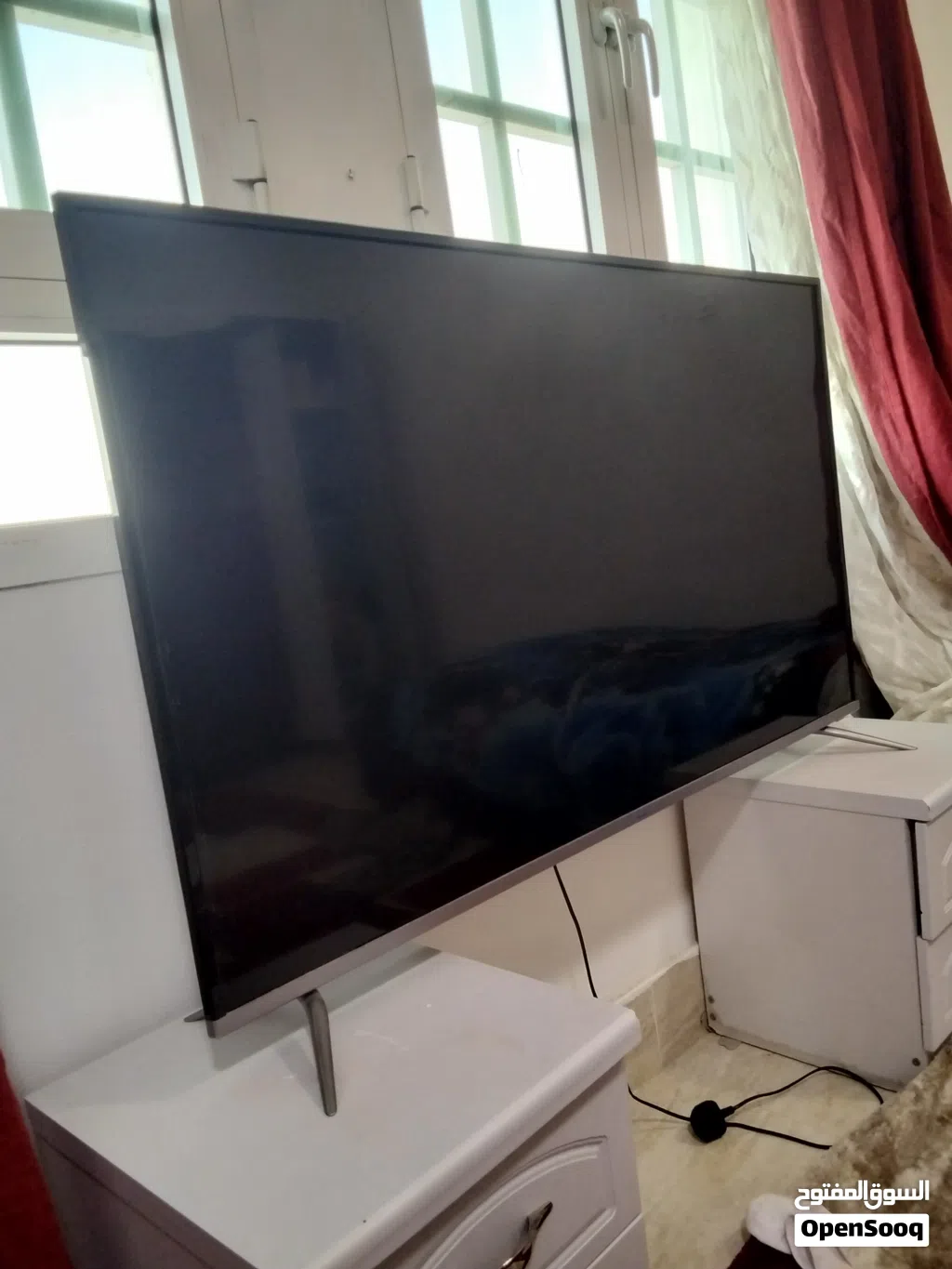 تلفاز IKON Smart TV 55 بوصة بحالة ممتازة