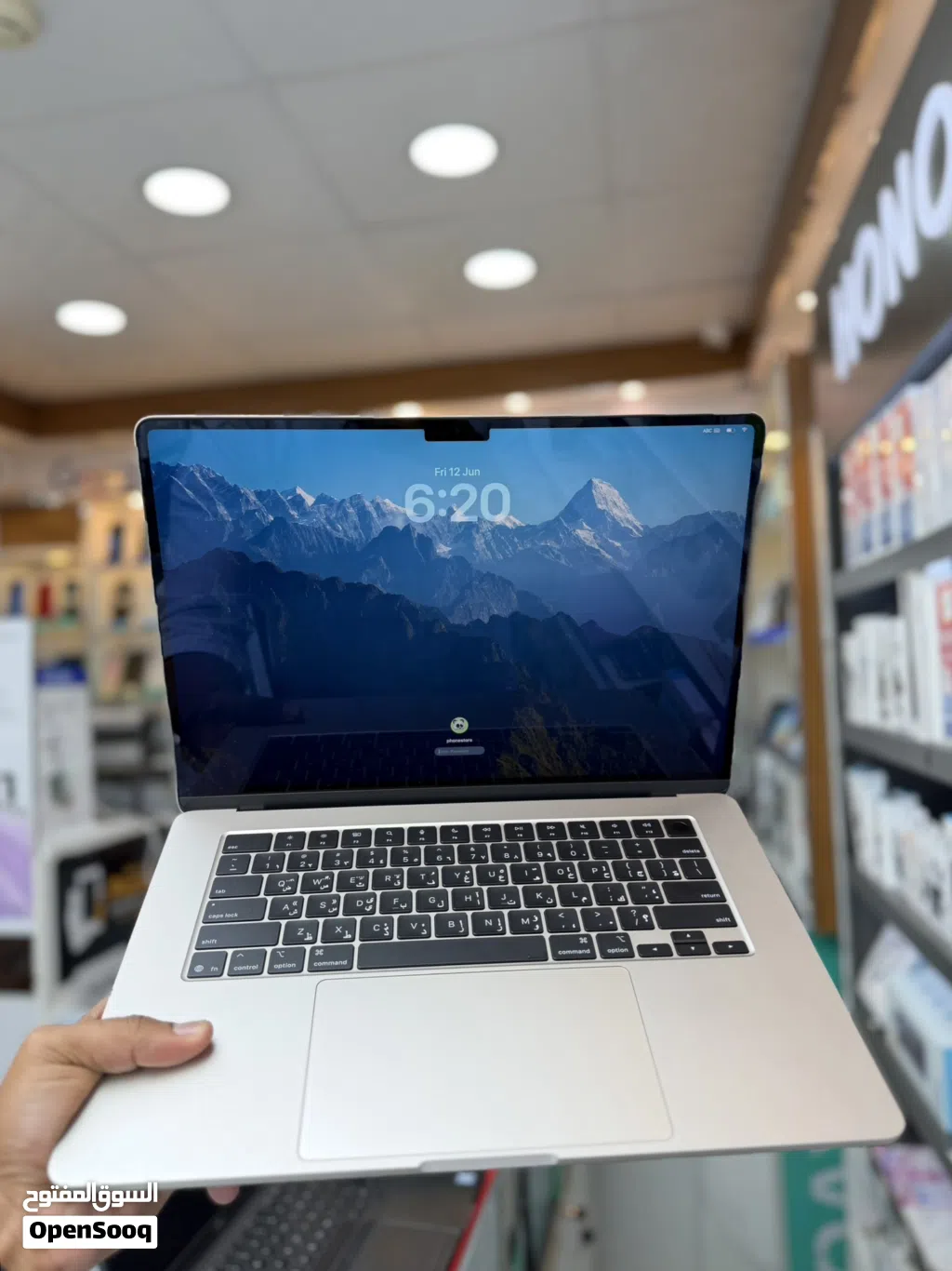Apple MacBook Air M4 (2025) Arabic with 16GB RAM and 512GB SSD Under Apple International warranty
