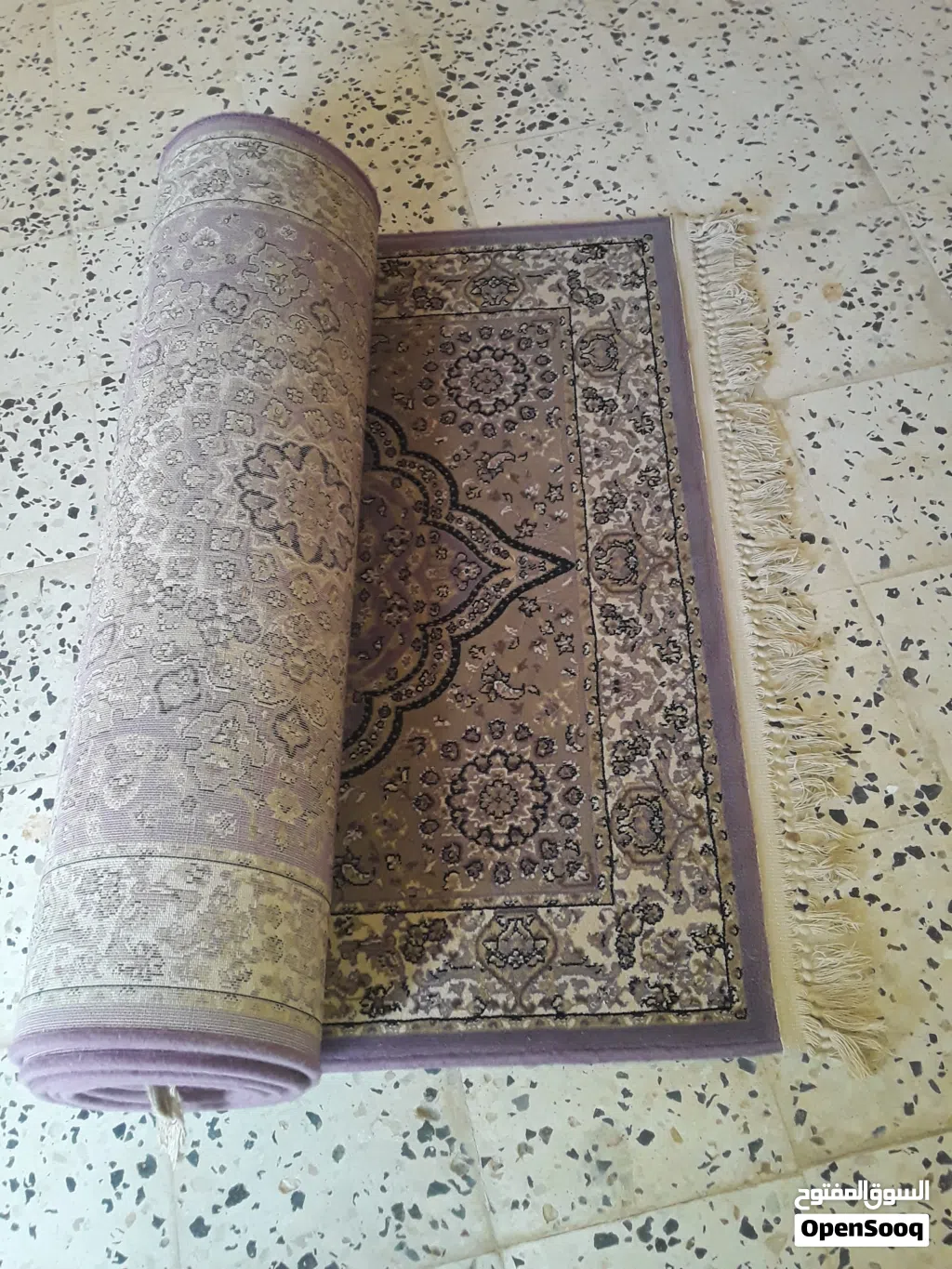 ابساط شبه جديد نضيف طول 4متر عرض 90سم