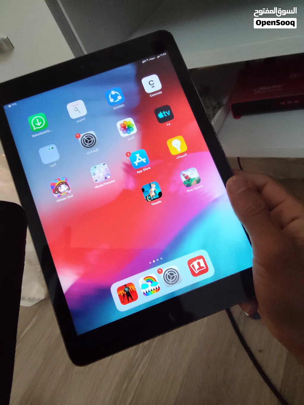 ايباد اير 32G نضيف جدآ للبيع أو تبديل