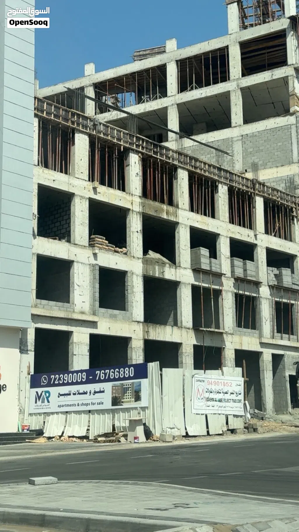 محل للبيع واجهة امامية ممتاز بوشر عند مسجد الامين