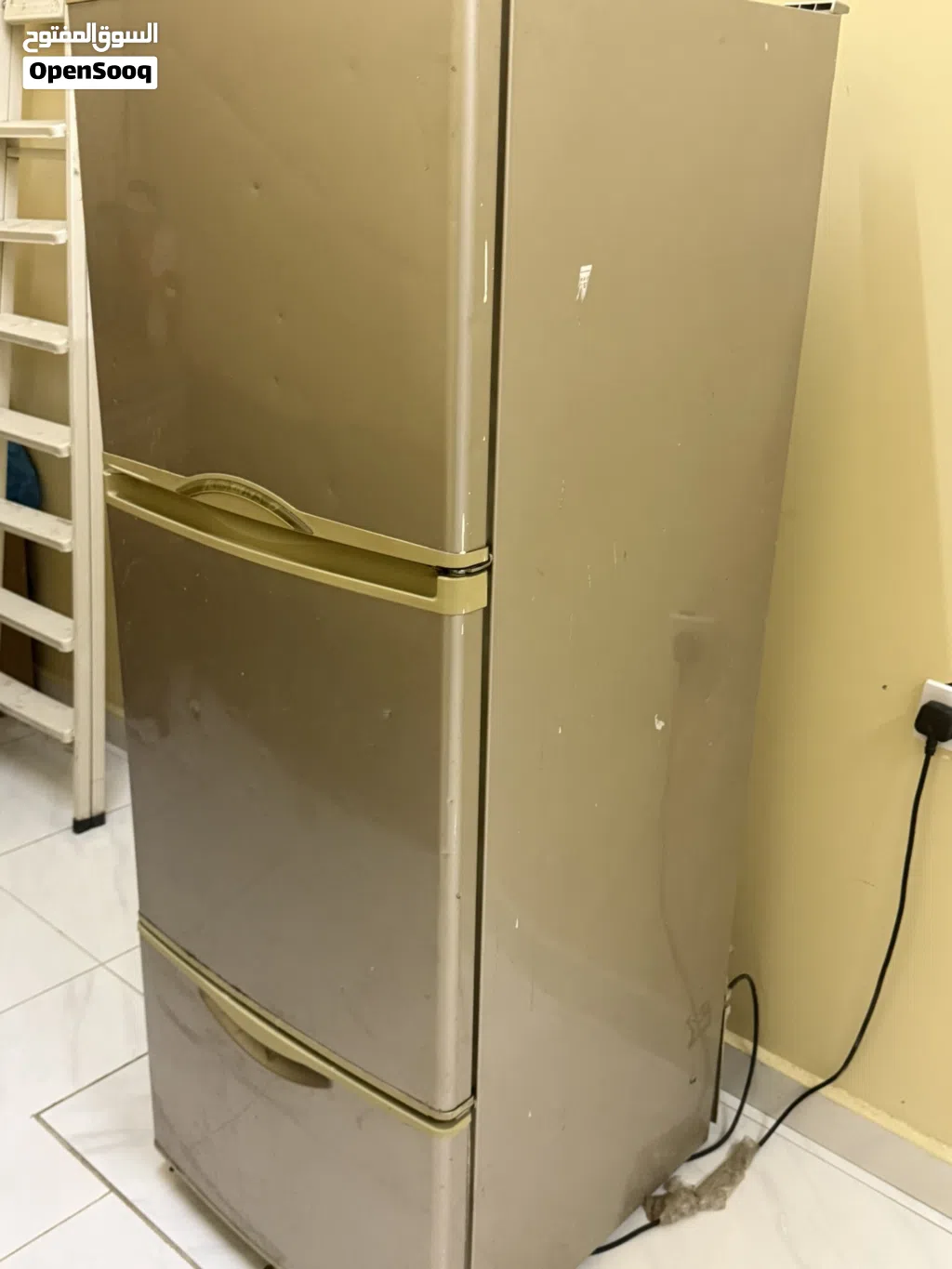 REFRIGERATOR 3 DOOR