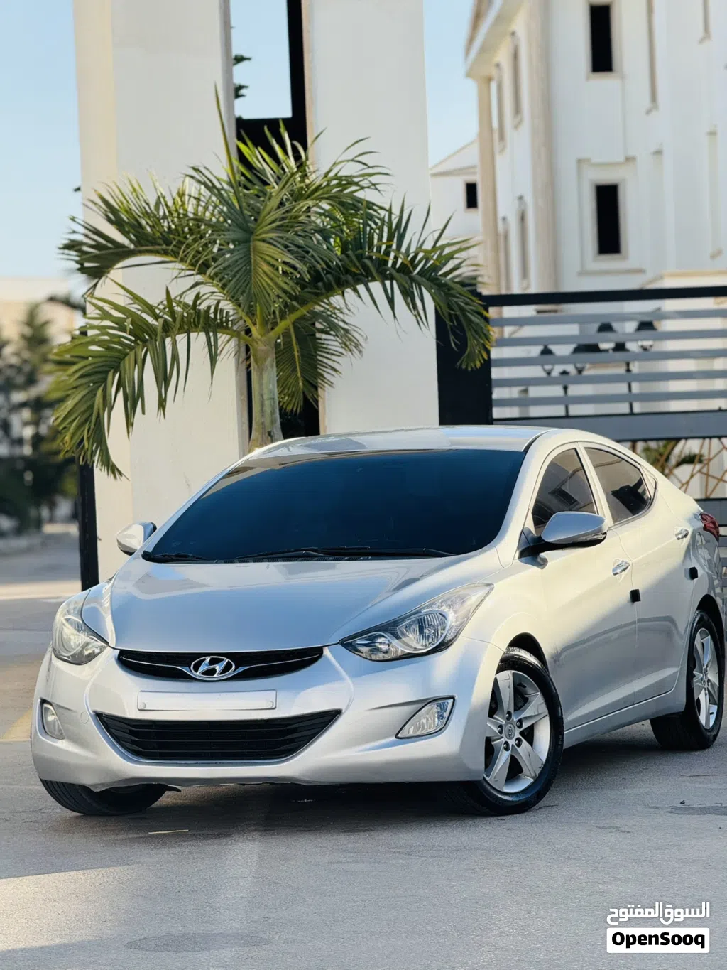 Hyundai Elantra GL MID