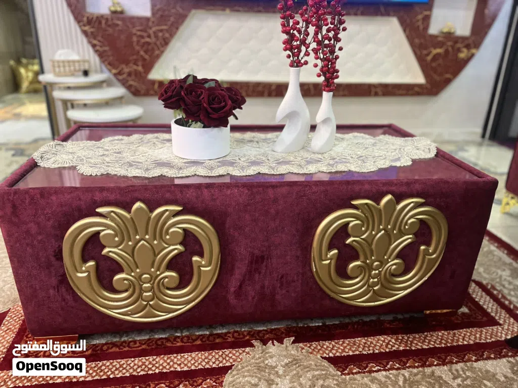 طاولة للبيع