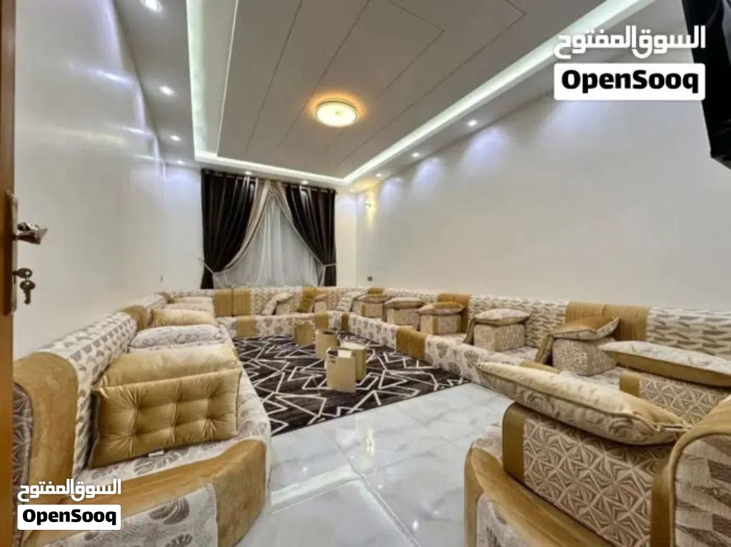 شقق VIP مفروشة - أول ساكن للإيجار 4 غرف (بيت بوس) - صنعاء