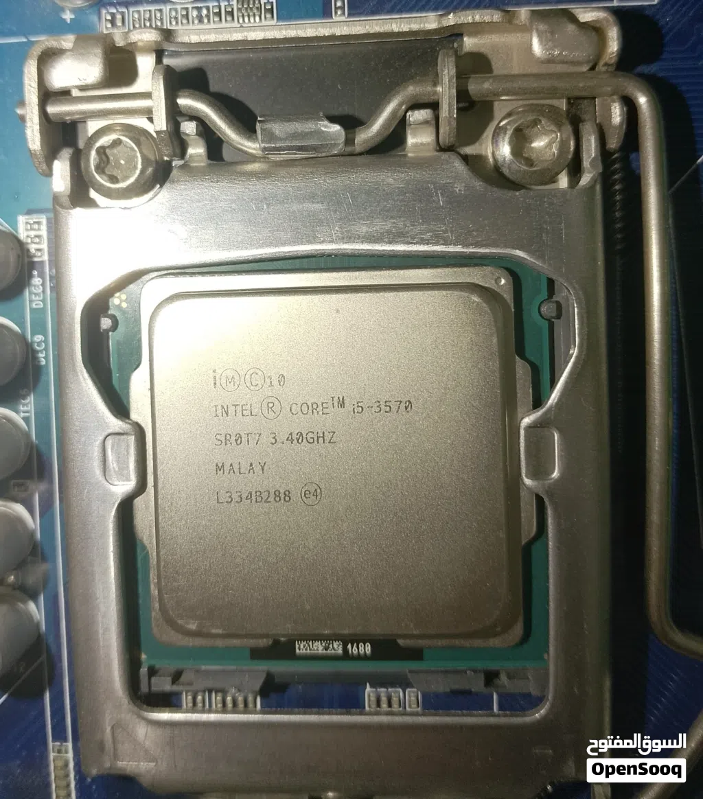 معالج i5 3570 مع رامات 8 جيجا و مذربورد و مبرد للمعالج