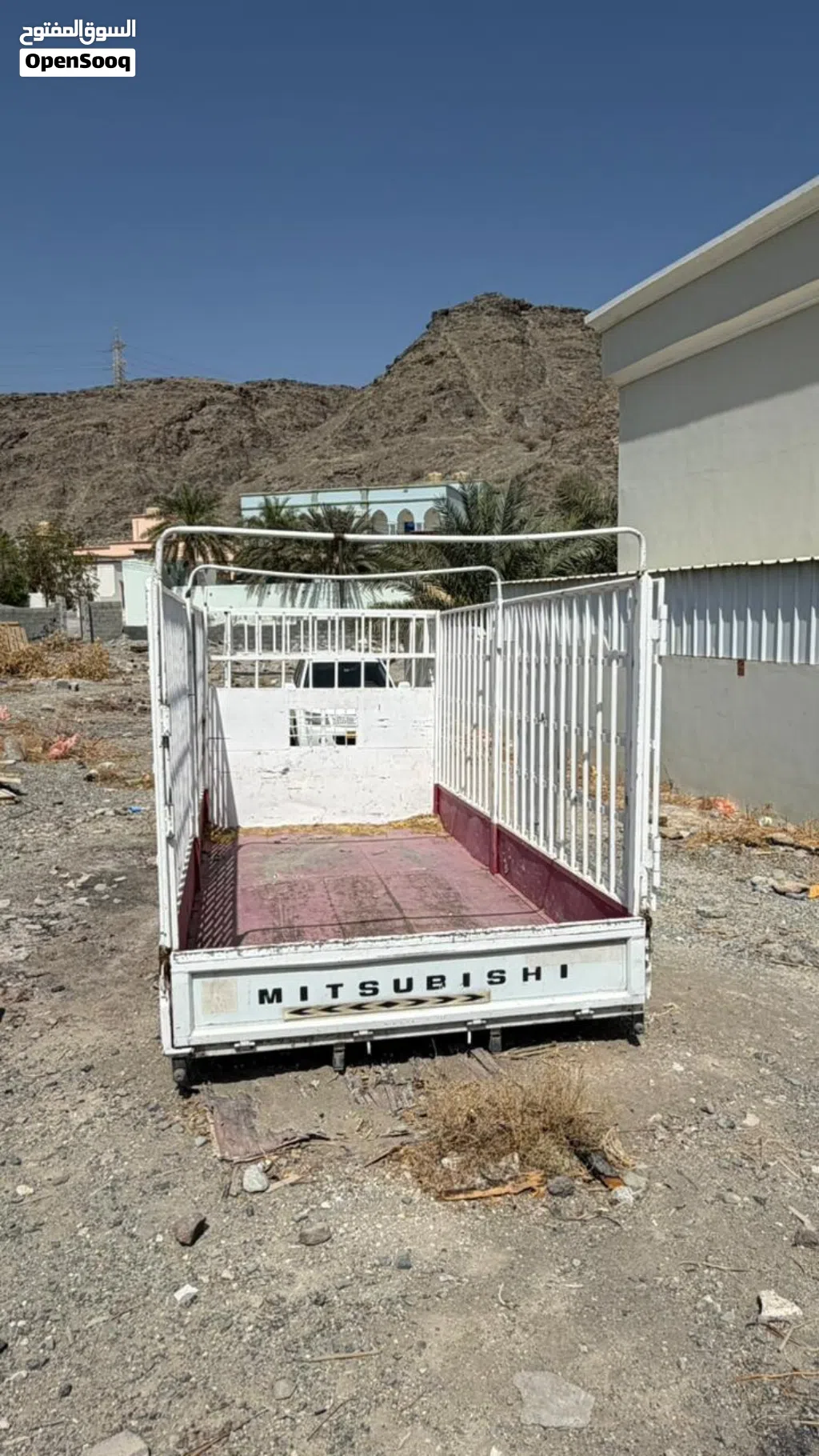 كريل ميتسوبيشي نظيف حجم 3.5 طن جاهز مع الشدة