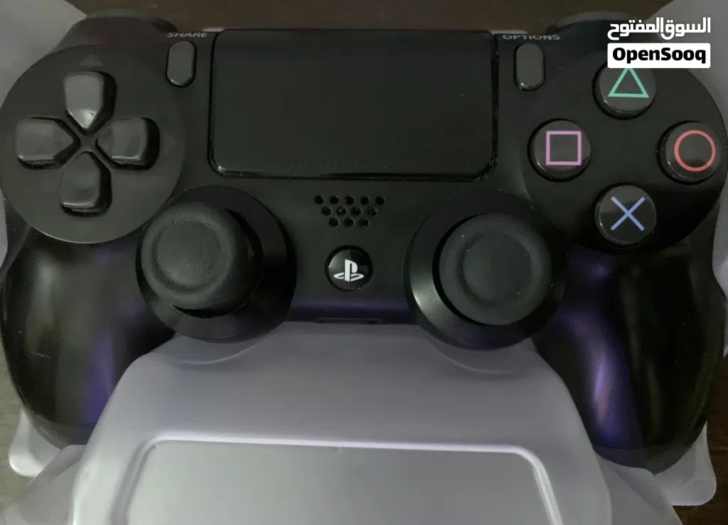 يد PS4 للبيع