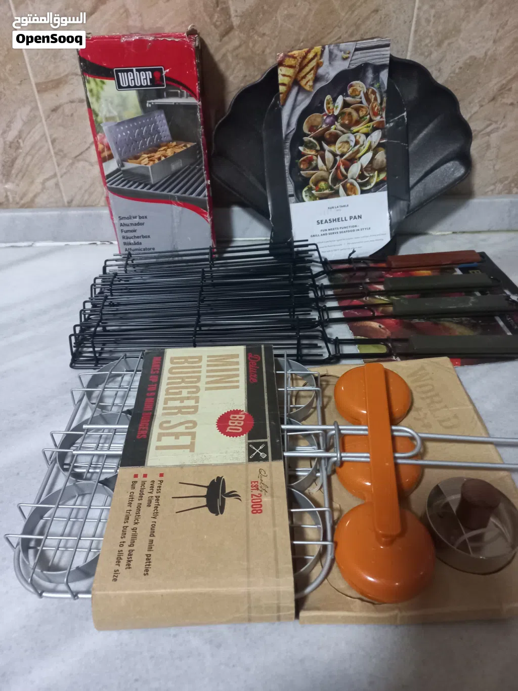 أدوات شواء فاخرة ماركات عالمية (جديدة بالكرتونة) بسعر مغري للمجموعة كاملة.