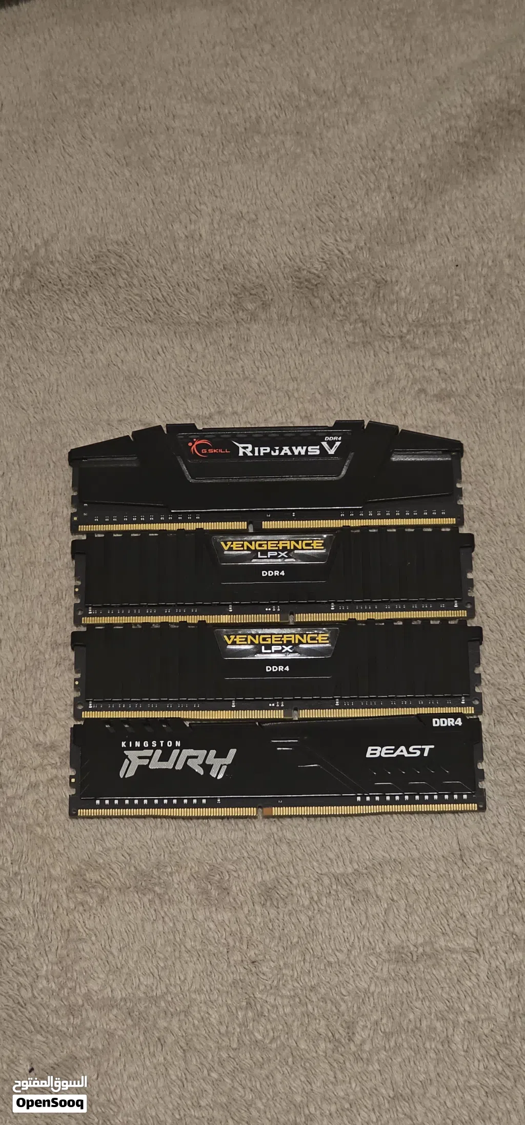 رامات DDR4 للبيع (مجموع 56GB) - حالة ممتازة ونظيفة