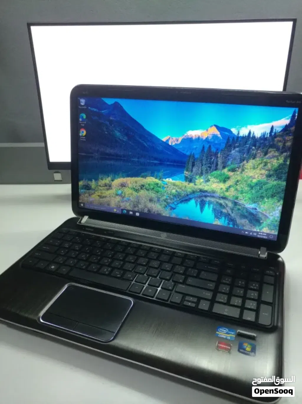 لابتوب HP Pavilion dv6 معالج i5 وتخزين256gb SSD رامات 4GB كرت AMD Radeon نظامWindows10 مع شاحن وماوس