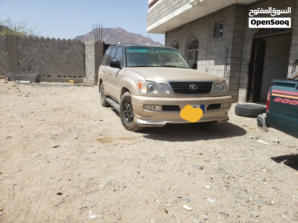 تويوتا لاند كروزر VXR