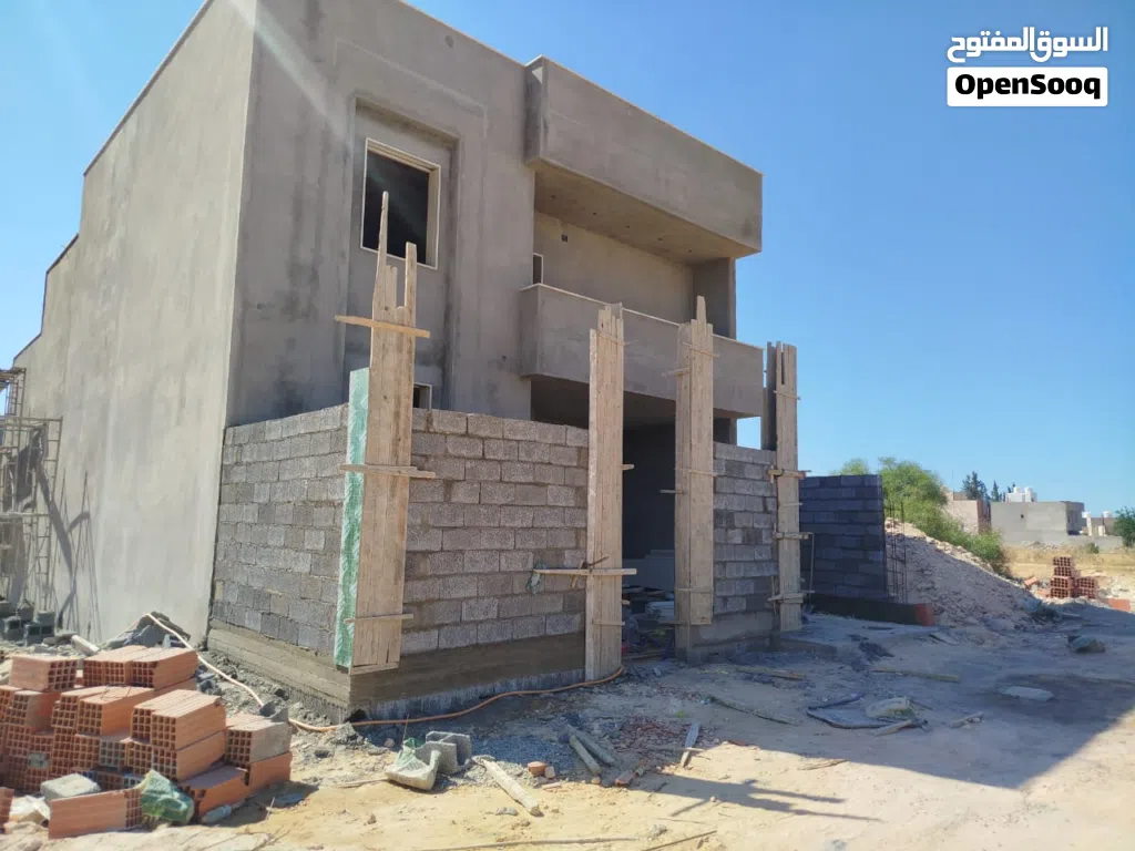 فيلة نص تشطيب السراج شارع حمودة مقسم المزوغي بالقرب من مسجد حسان بن تابت. واتس فقط الرقم مفتوح