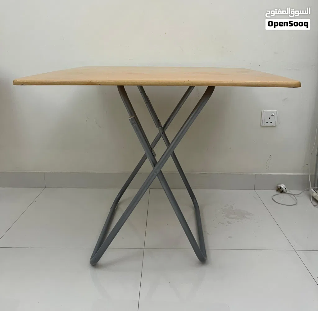 Folding Table 80x80x70cms in Good Condition