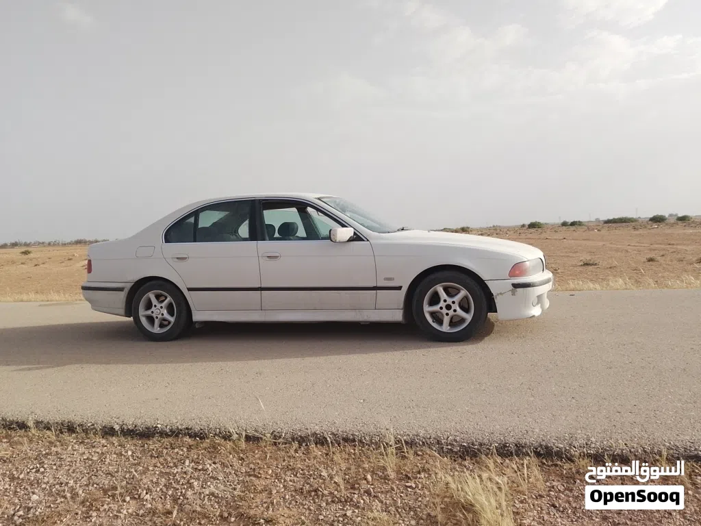 BMW 5 Series 523