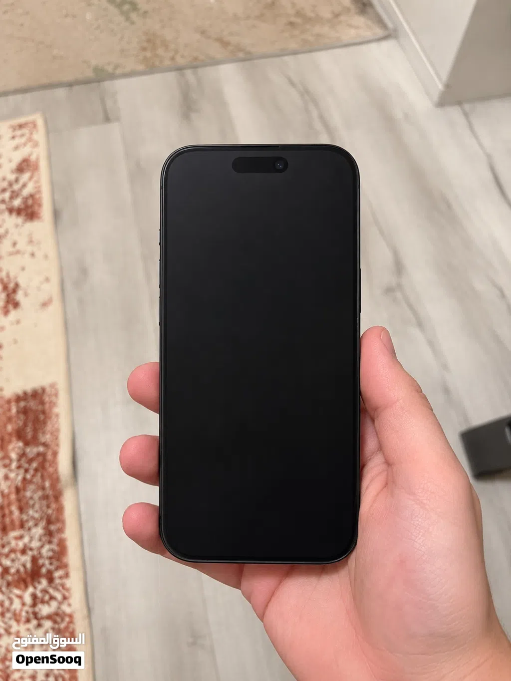 للبيع iPhone 16 حالة ممتاز – أسود