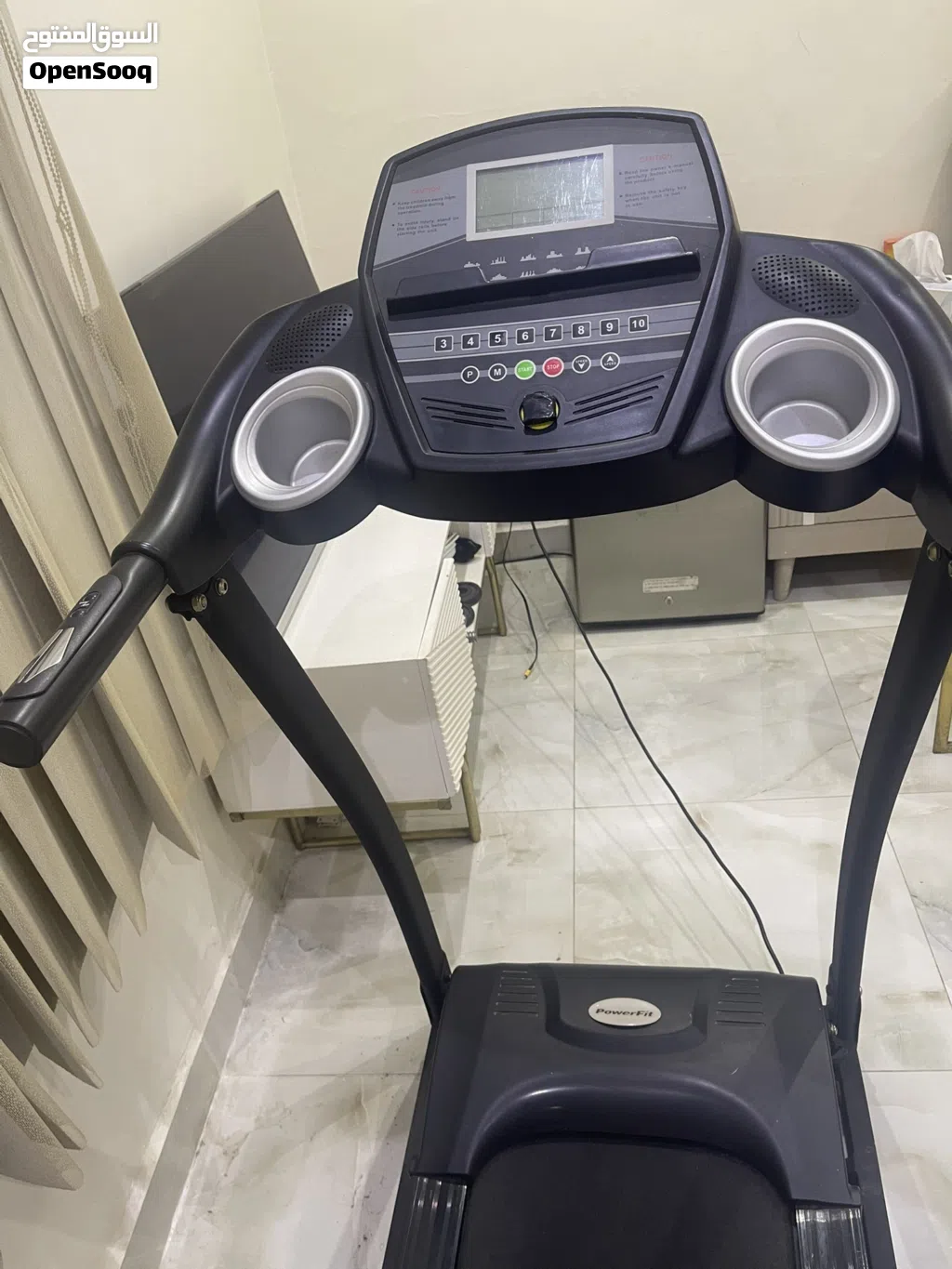 Treadmill for sale in excellent condition للبيع جهاز سير بحاله ممتازه