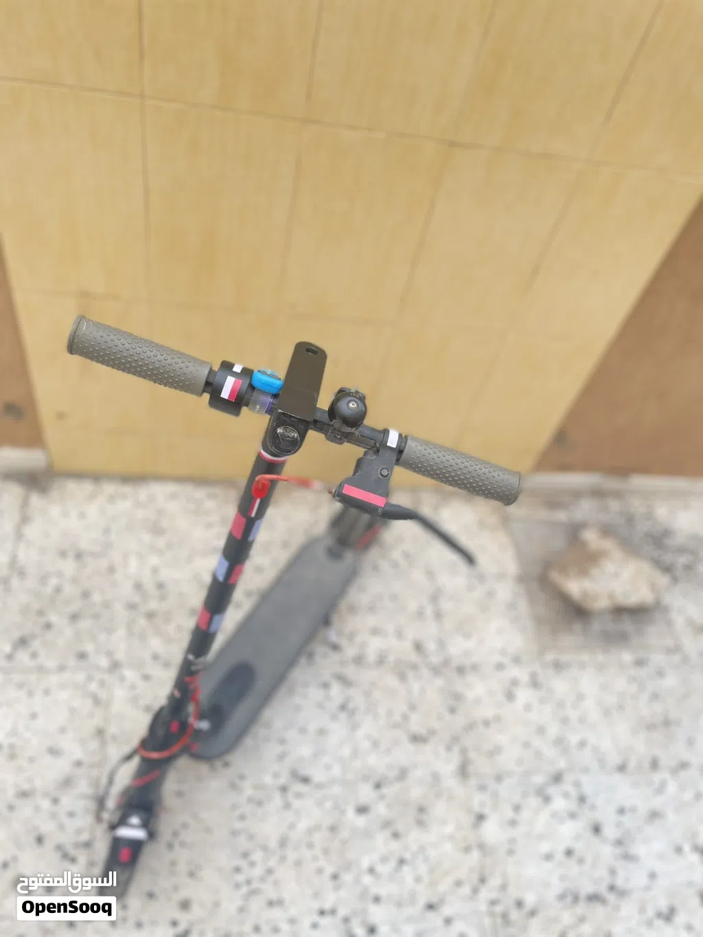 سكوتر شاومي منضم فوق هيكل ربي يبارك