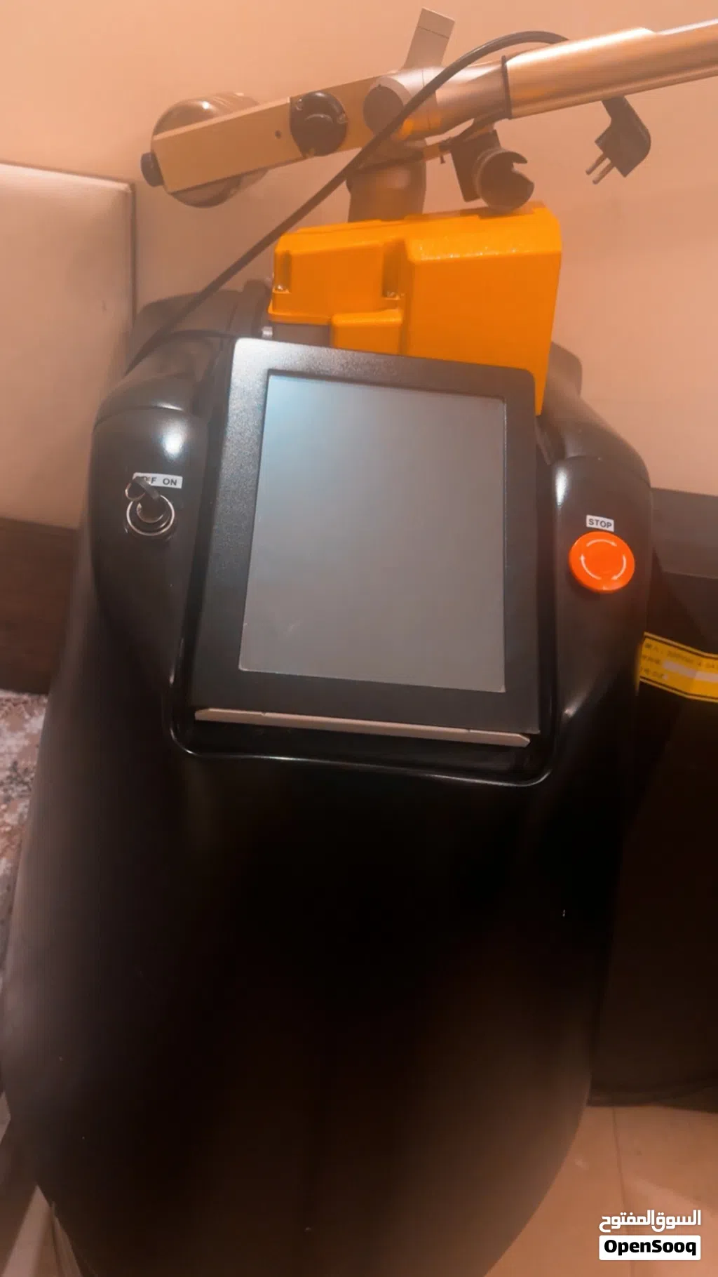 بيع مستعجل اجهزة ليزر للعيادات التجميلية