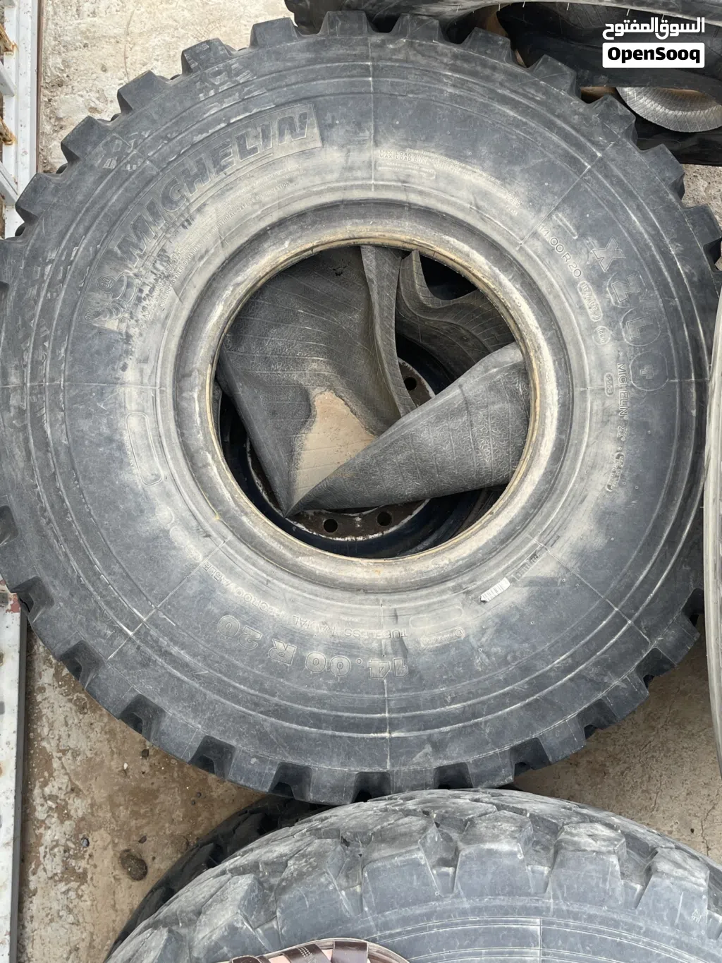 MICHELIN 14 R20 and Continental 14 R20