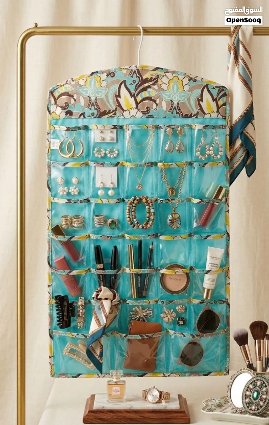 Hanging organizer