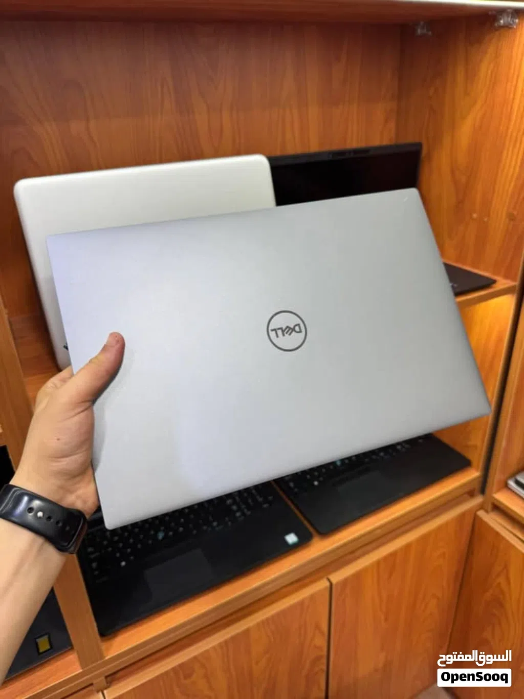 DELL pricition-5550