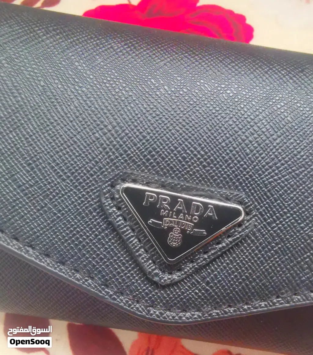 نظاره Prada