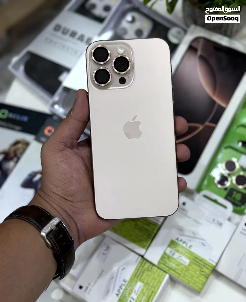 عرض خاص :iPhone 16 pro max 256GB بالذاكرة 256جيجا هاتف بحالة الوكالة و بأقل سعر