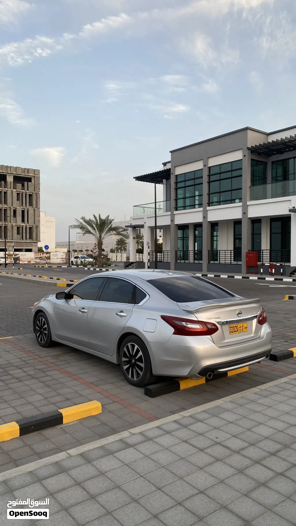 نيسان التيما SV