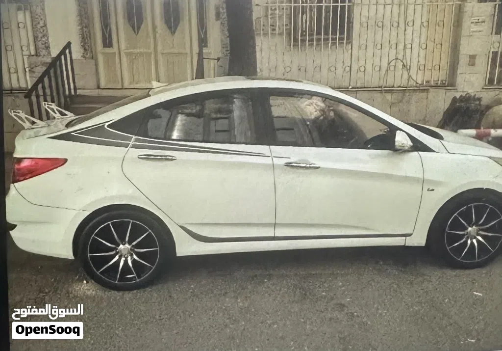 Hyundai accent car rim